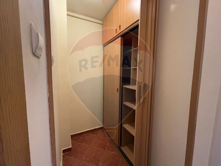 Apartament cu 2 camere decomandat, mobilat în Vitan Mall