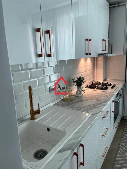 Apartament cu 2 camere semidecomandat în Filiași