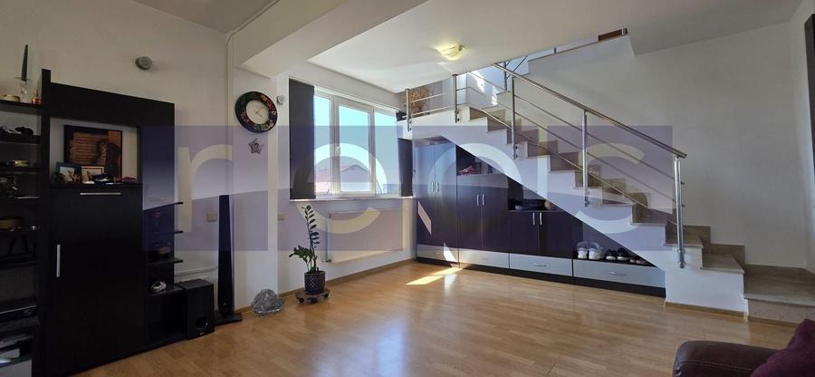 Apartament cu 4 camere în Dristor