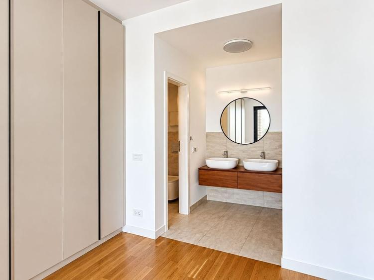 Apartament cu 4 camere în Pipera