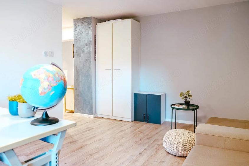 Apartament cu 4 camere decomandat în Central