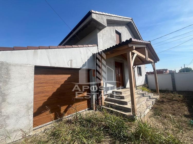 Casă individuală cu 6 camere cu Canalizare în Frumușeni