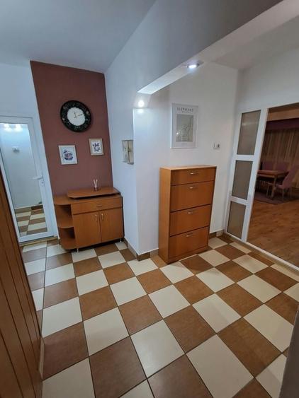 Apartament cu 3 camere decomandat în Ultracentral