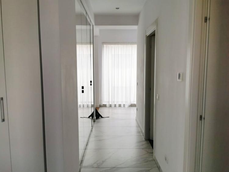 Apartament cu 3 camere decomandat în Dorobanți