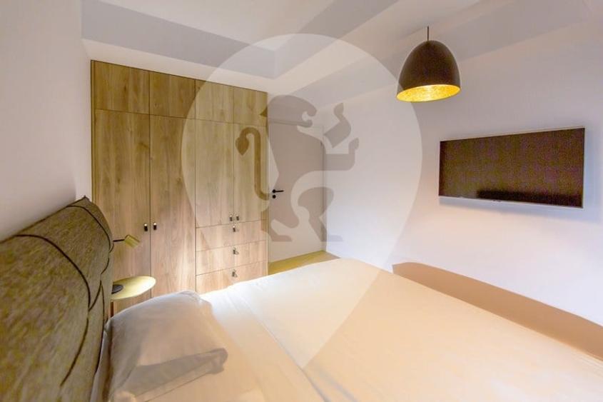 Apartament cu 3 camere decomandat, mobilat în Centrul Istoric