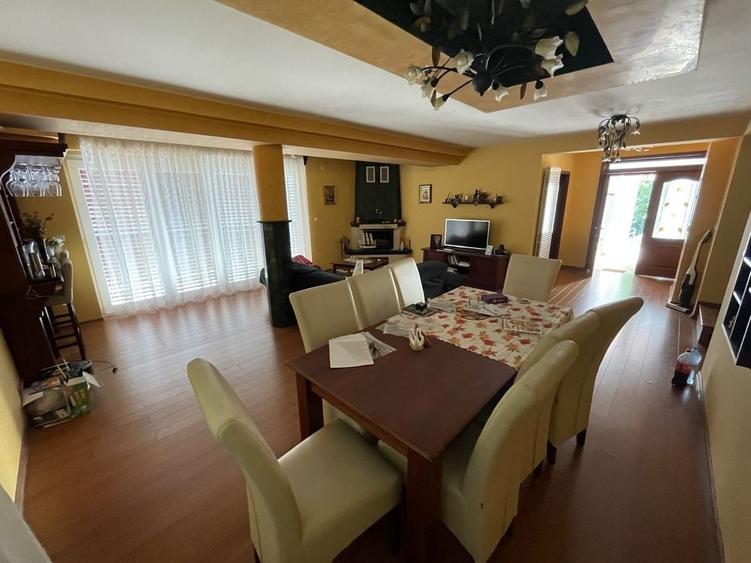 Casă cu 4 camere cu Teren 55000 Mp în Ocoliș