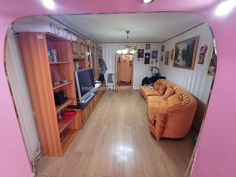 Apartament cu 4 camere în Radu Negru