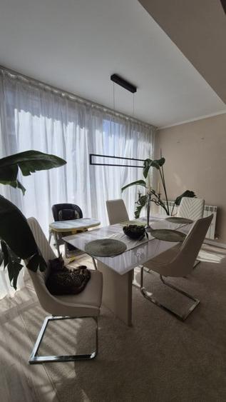 Apartament cu 3 camere decomandat, mobilat în Central