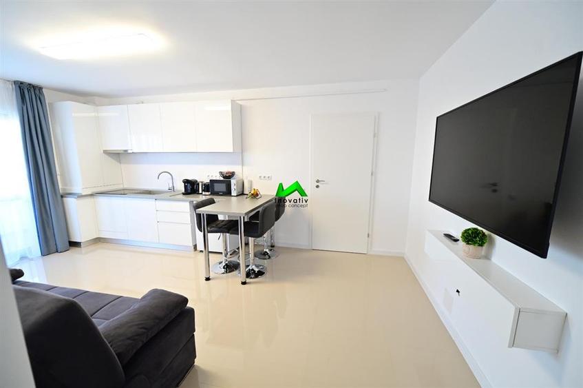 Apartament cu 3 camere decomandat, mobilat în Hipodrom 3