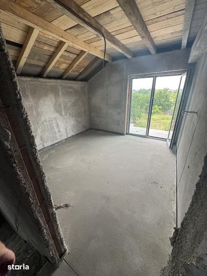 Casă cu 4 camere cu Teren 400 Mp în Clinceni