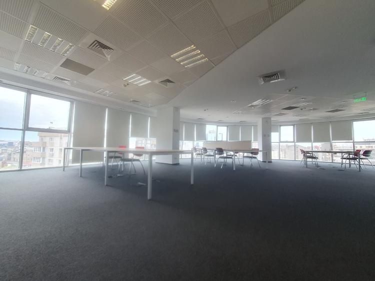 Birou, de 310 mp, în P-ța Universității