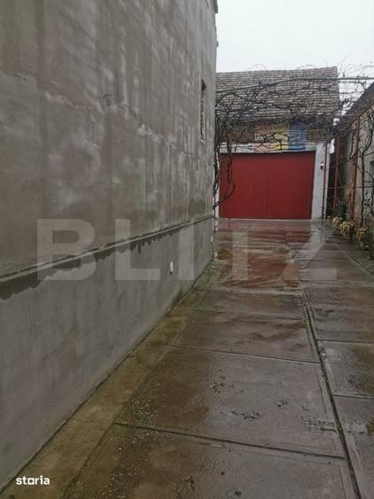Casă cu 4 camere cu Teren 1500 Mp în Central