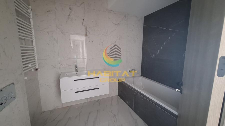 Apartament cu 3 camere semidecomandat în Berceni