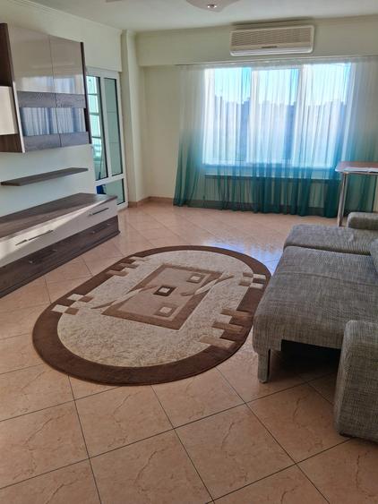 Apartament cu 3 camere decomandat în Unirii