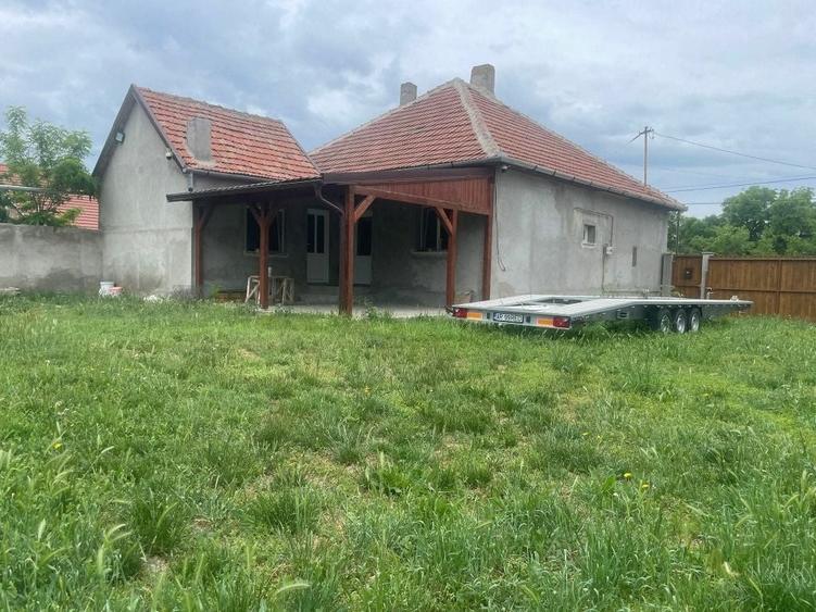 Casă cu 3 camere în Central