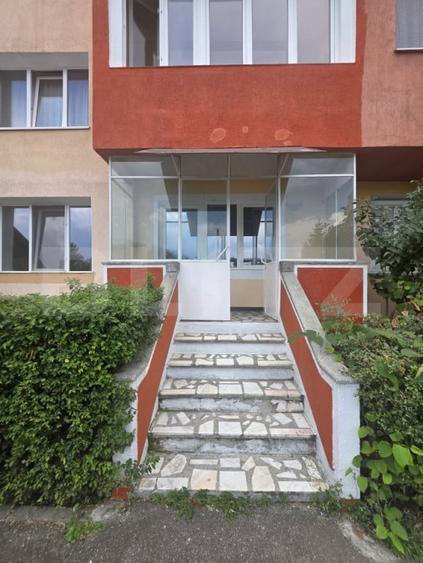 Apartament cu 3 camere decomandat în Craiter