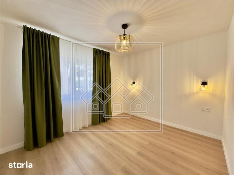Apartament cu 3 camere decomandat în Cristian