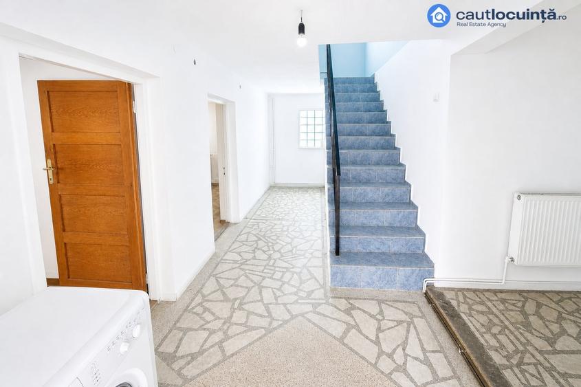 Casă cu 5 camere cu Teren 4900 Mp în Micești