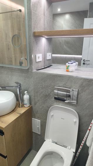 Apartament cu 2 camere decomandat în Craiovița Nouă