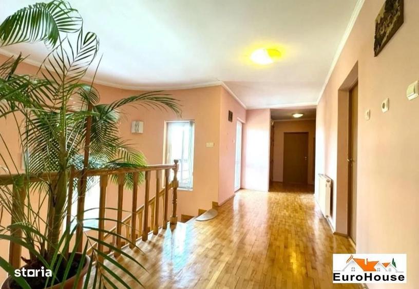 Casă cu 4 camere în Central