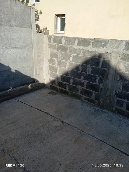 Casă cu Teren 270 Mp în Central