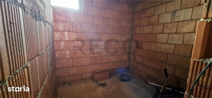 Casă cu 4 camere cu Teren 502 Mp în Sânmartin