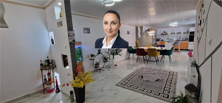 Casă individuală cu 6 camere cu Canalizare în Muncitoresc