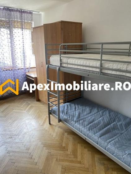 Apartament cu 3 camere decomandat în Colentina