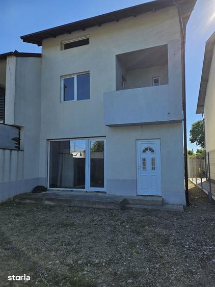 Casă cu 3 camere cu Teren 154 Mp în Central