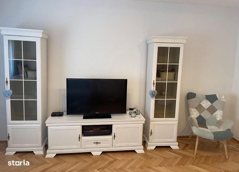 Apartament cu 3 camere decomandat în Doamna Ghica