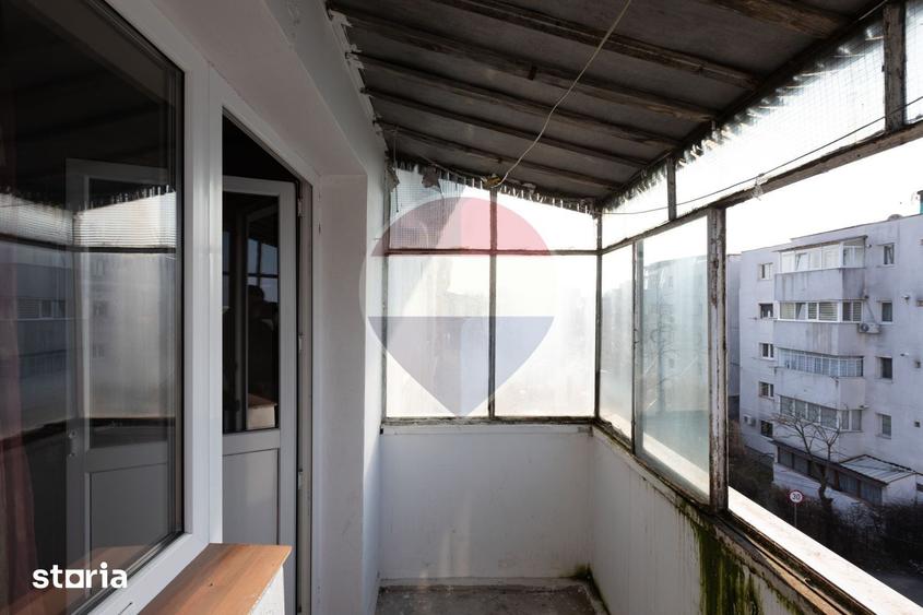 Apartament cu 2 camere decomandat, mobilat în Republicii