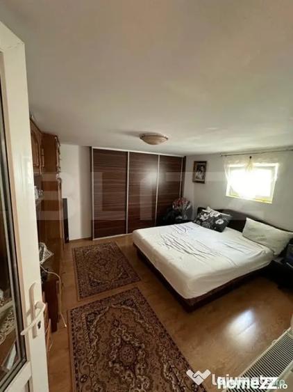Doua apartamente la casa, teren 250 mp, gradina, garaj, - 9
