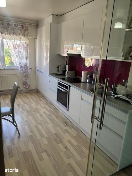 Apartament cu 2 camere decomandat în Carpați 2