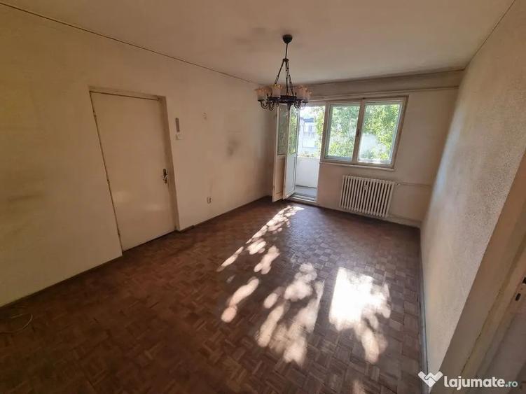 Apartament cu 2 camere semidecomandat în City Park Mall