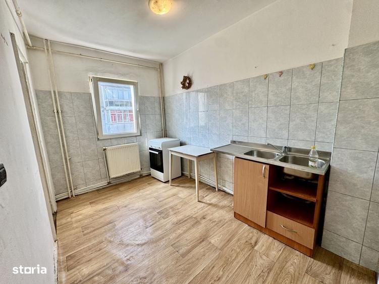 Apartament cu 2 camere decomandat în Narcisa
