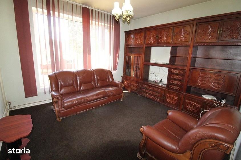 Casă cu 4 camere decomandat cu Teren 335 Mp în Central