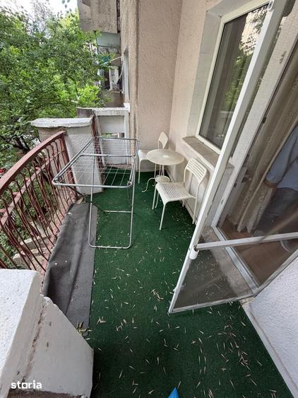 Apartament cu 3 camere decomandat în Rahova