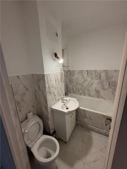 Apartament cu 2 camere semidecomandat în Șagului