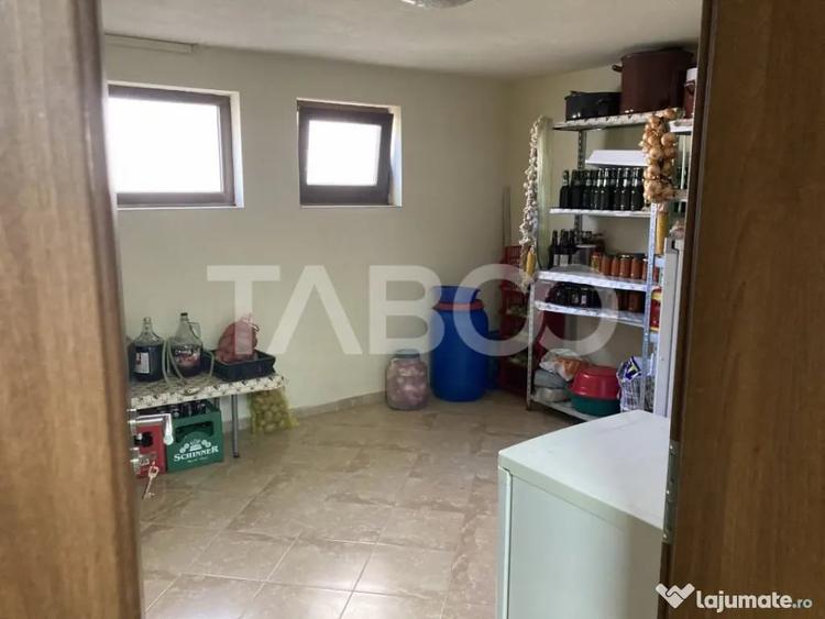 Casă cu 7 camere cu Teren 514 Mp în Central