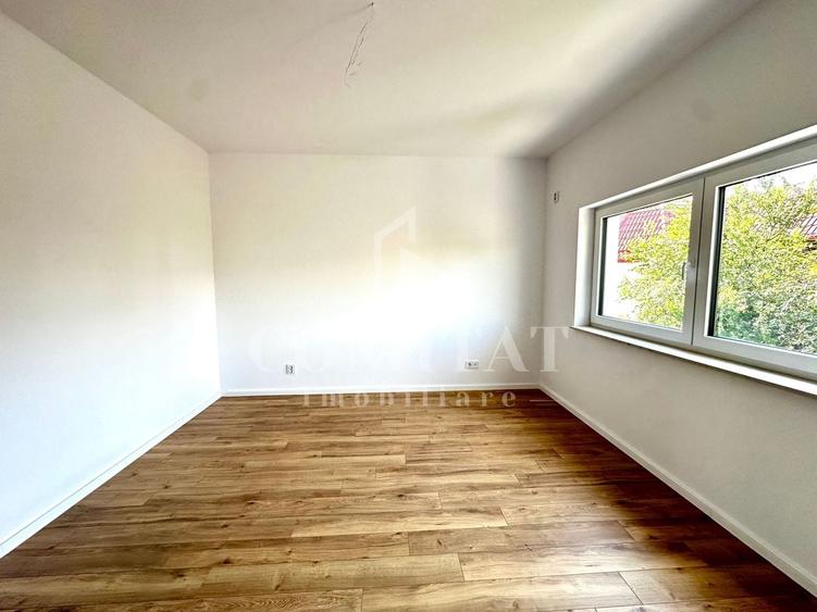 Duplex cu 4 camere cu Canalizare în Florești