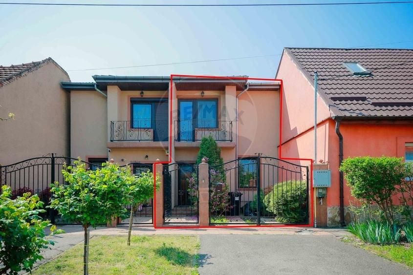 Duplex cu 3 camere cu Teren 241 Mp în Iosia