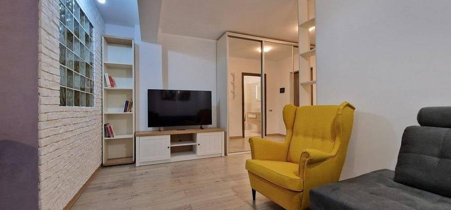 Apartament cu 2 camere semidecomandat în Iris