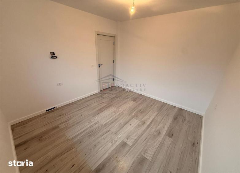 Casă cu 4 camere cu Teren 260 Mp în Ipotești