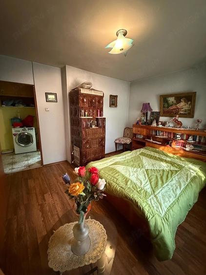 Apartament cu 4 camere decomandat în Central
