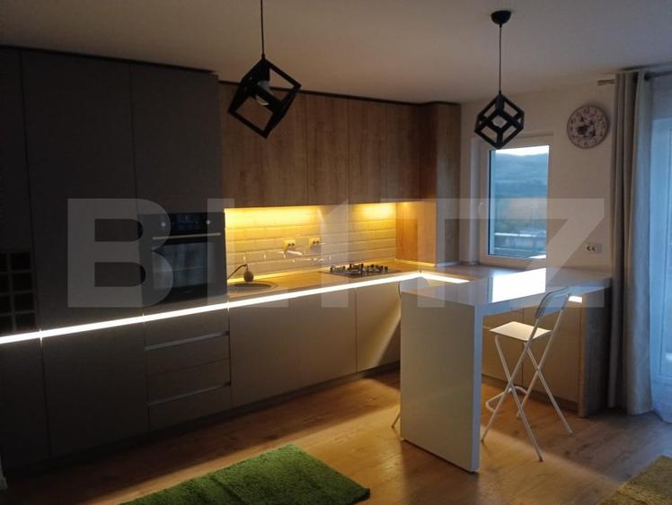 Apartament cu 3 camere semidecomandat, mobilat în Mănăștur