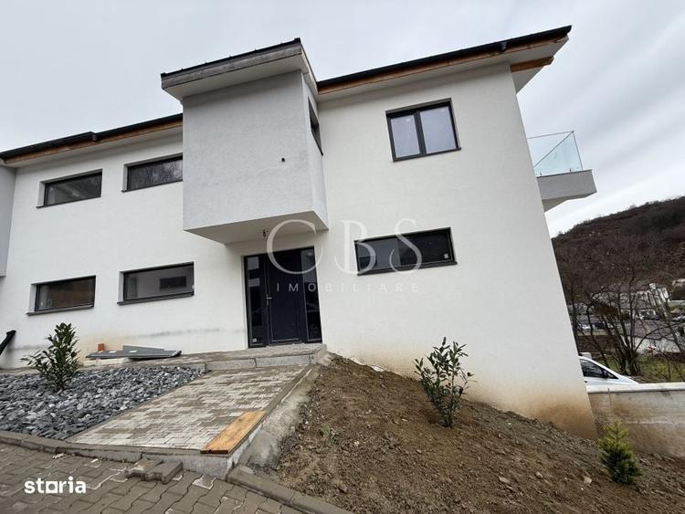 Casă cu 4 camere în Tăuți