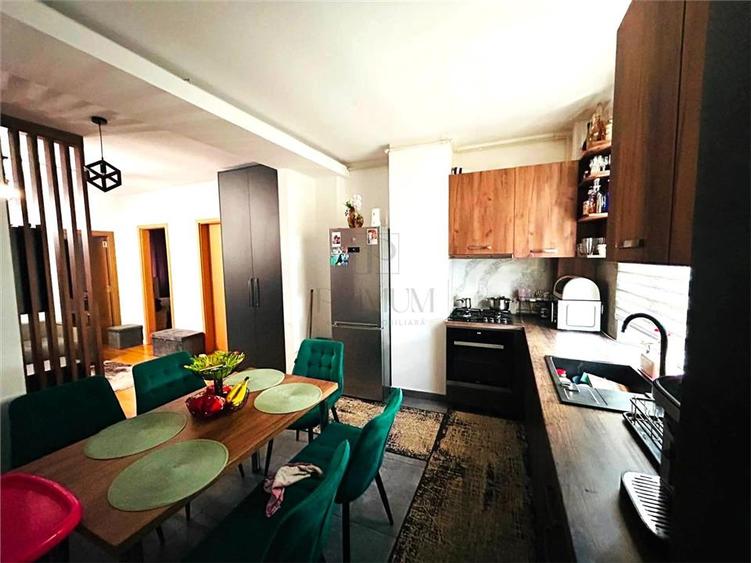 Apartament cu 3 camere decomandat, mobilat în Torontalului