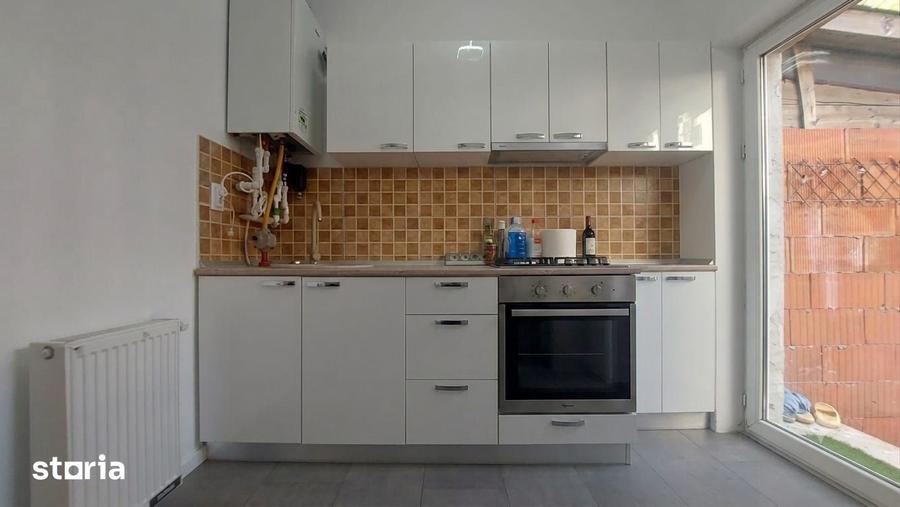 Apartament cu 2 camere în Apărătorii Patriei