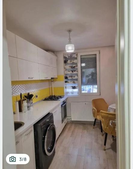 Apartament cu 3 camere decomandat în Drumul Taberei