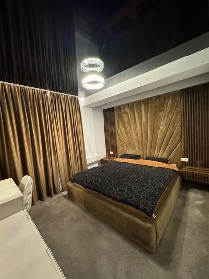 Apartament cu 3 camere decomandat în Palazu Mare